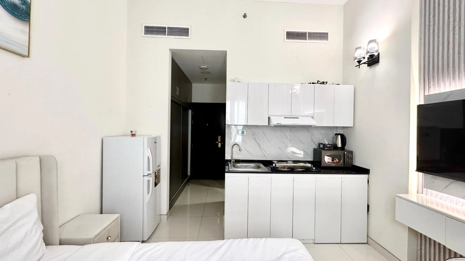 Al Manara Premium Deluxe Studio Dubai Apartment