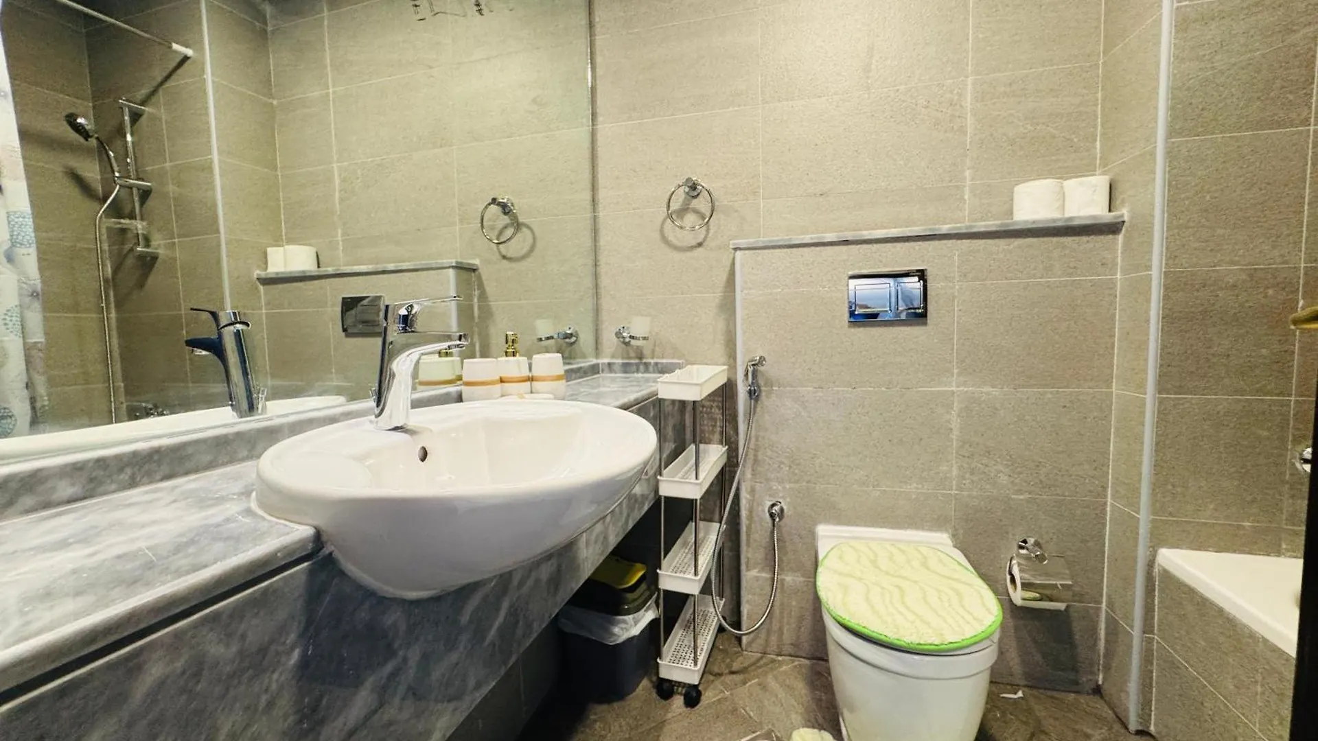 Al Manara Premium Deluxe Studio Dubai 0*,  United Arab Emirates